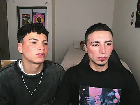 Snapshot of sweet_boys_xx chatting on 03.19.25 sweet boys xx online show from 03.19.25