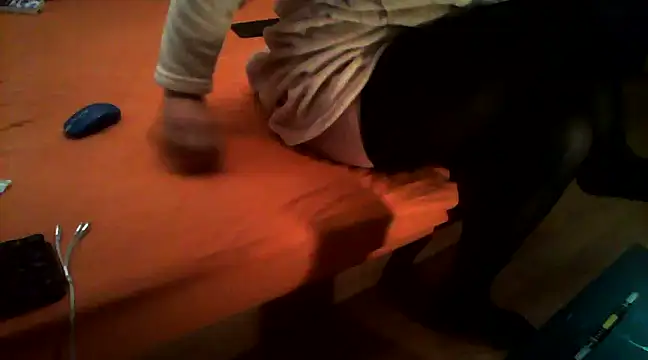 Snapshot of eblata04 chatting on 12.13.24 eblata04 online show from 12.13.24