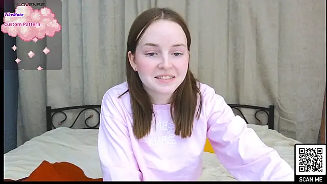 Snapshot of Wild__flowers chatting on 02.05.25 Wild flowers online show from 02.05.25