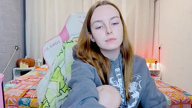 Snapshot of Wild__flowers chatting on 11.26.25 Wild flowers online show from 11.26.25