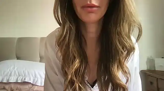 paolajonez online show from 12.13.24