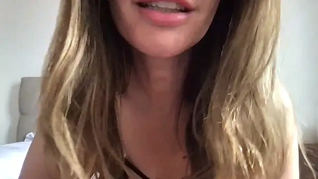 paolajonez online show from 12.30.24