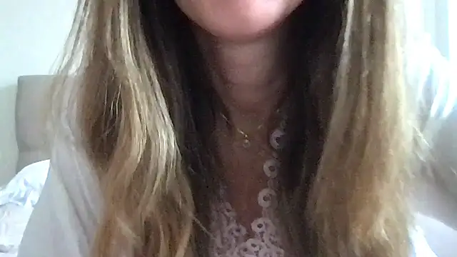 paolajonez online show from 01.31.25