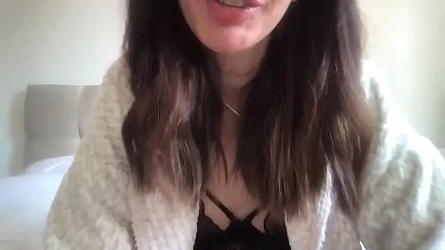 paolajonez online show from 09.21.25