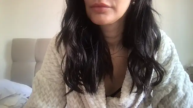 paolajonez online show from 12.21.25