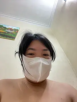 Snapshot of Hachi_Sweetbabie_ chatting on 11.22.25 Hachi Sweetbabie online show from 11.22.25