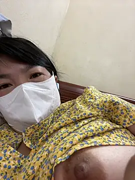 Snapshot of Hachi_Sweetbabie_ chatting on 04.04.26 Hachi Sweetbabie online show from 04.04.26