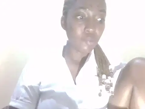 Snapshot of Sexxy_bre chatting on 11.04.25 Sexxy bre online show from 11.04.25