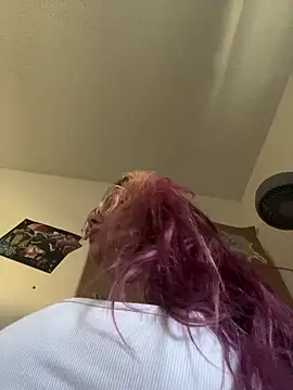 Snapshot of Lalalynn chatting on 02.09.26 Lalalynn online show from 02.09.26