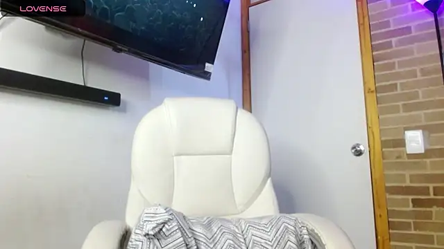 helenacyruss online show from 11.22.25