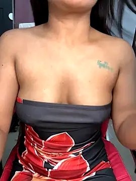 LeisyXO online show from 11.17.25