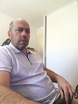 Snapshot of veryverybigdick45 chatting on 05.26.26 veryverybigdick45 online show from 05.26.26