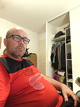 Snapshot of veryverybigdick45 chatting on 05.26.26 veryverybigdick45 online show from 05.26.26