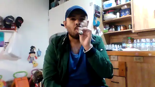 Snapshot of JooveyRose chatting on 03.05.25 JooveyRose online show from 03.05.25