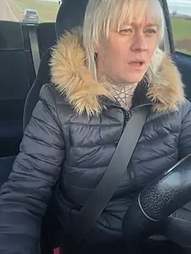 Snapshot of poussichienne chatting on 01.16.26 poussichienne online show from 01.16.26