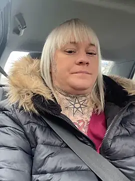 Snapshot of poussichienne chatting on 02.08.26 poussichienne online show from 02.08.26