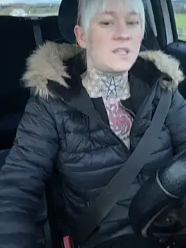 Snapshot of poussichienne chatting on 02.10.26 poussichienne online show from 02.10.26