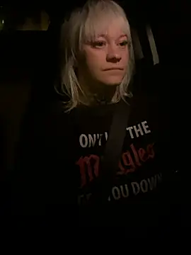 Snapshot of poussichienne chatting on 02.21.26 poussichienne online show from 02.21.26