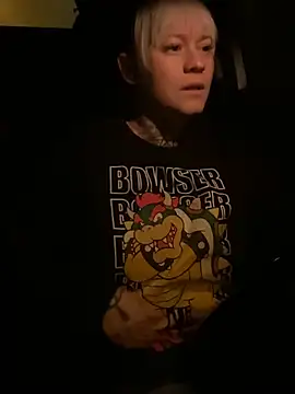 Snapshot of poussichienne chatting on 02.25.26 poussichienne online show from 02.25.26