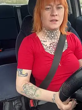 Snapshot of poussichienne chatting on 03.14.26 poussichienne online show from 03.14.26