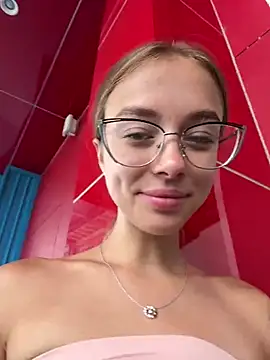 Snapshot of enjoy_my_beauty chatting on 01.16.25 enjoy my beauty online show from 01.16.25