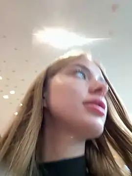 Snapshot of enjoy_my_beauty chatting on 02.22.25 enjoy my beauty online show from 02.22.25