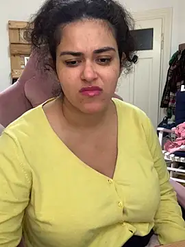 Curvydesifromgermany online show from 11.05.25