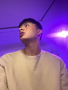 Steev Novoa online show from 12.04.24