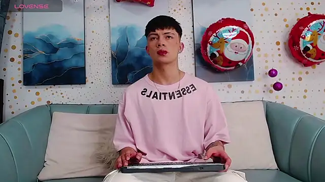 Steev Novoa online show from 12.28.24