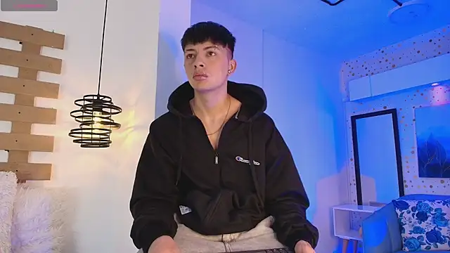 Steev Novoa online show from 03.12.25