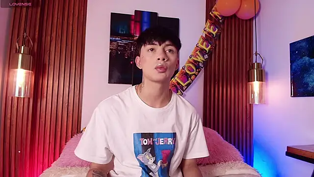 Steev Novoa online show from 10.22.25