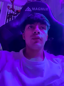 Steev Novoa online show from 10.31.25