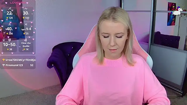 Snapshot of Selenatrend chatting on 02.05.25 Selenatrend online show from 02.05.25