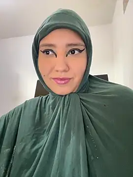 hannahayat online show from 10.23.25