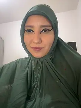 hannahayat online show from 11.08.25