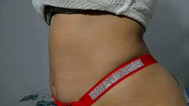 sofiaparker8 online show from 01.25.25