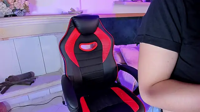 tiffany becker online show from 02.13.25