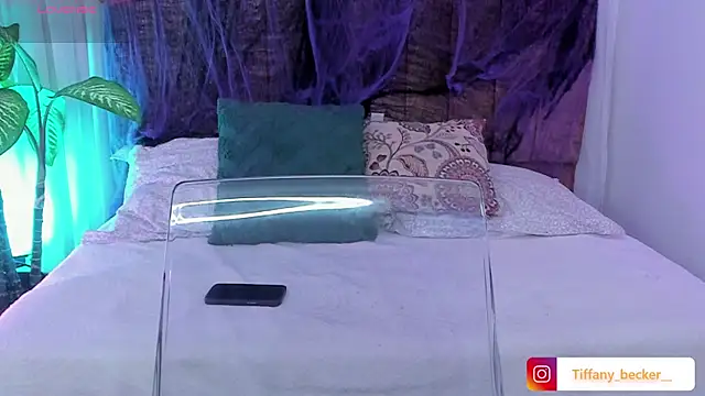 tiffany becker online show from 10.18.25