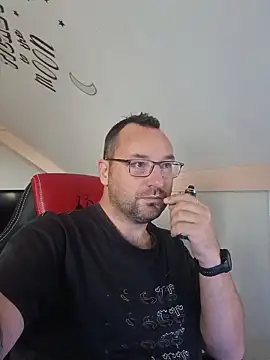 Snapshot of Fantaxx86 chatting on 11.09.25 Fantaxx86 online show from 11.09.25