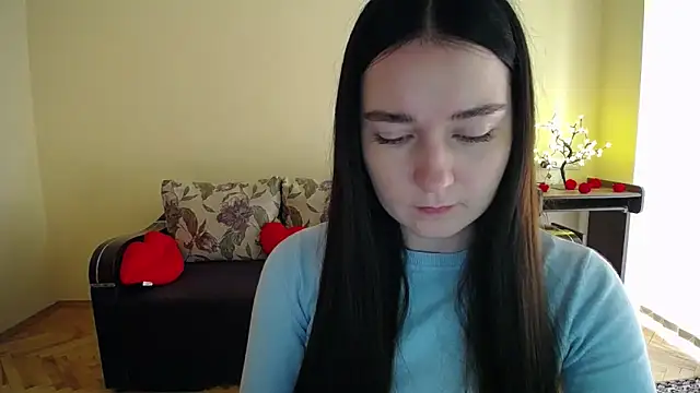 Snapshot of Pretty_shy chatting on 05.19.26 Pretty shy online show from 05.19.26