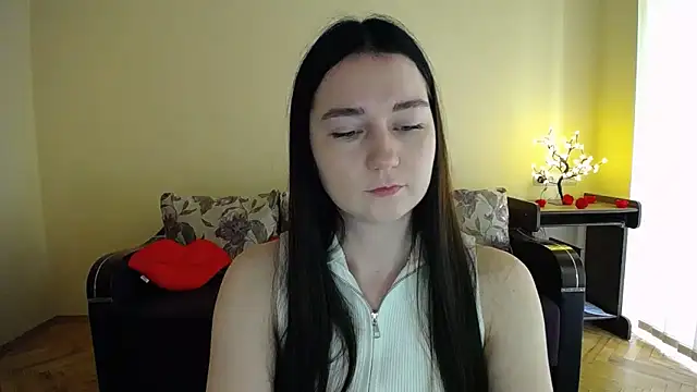 Snapshot of Pretty_shy chatting on 06.13.26 Pretty shy online show from 06.13.26