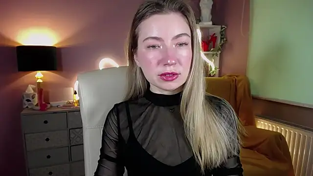 Snapshot of Mia_Tasty chatting on 03.12.25 Mia Tasty online show from 03.12.25