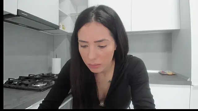 Emmapmg online show from 11.26.25