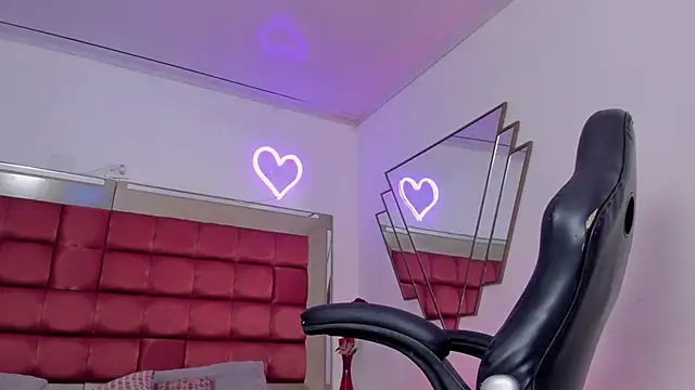 Snapshot of BonnieCute_ chatting on 01.30.25 BonnieCute online show from 01.30.25