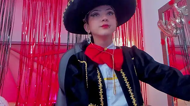 Snapshot of BonnieCute_ chatting on 02.15.25 BonnieCute online show from 02.15.25