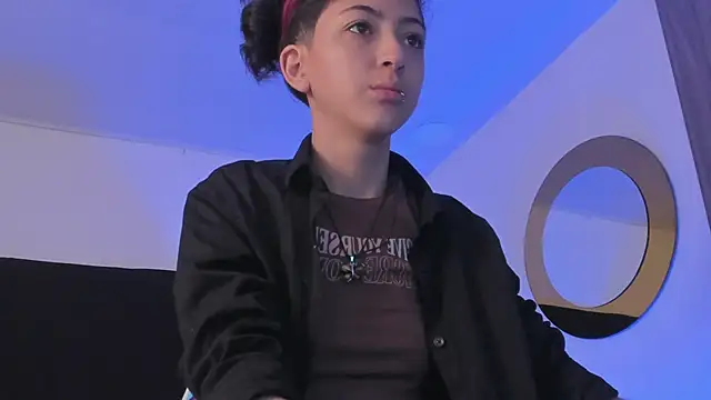 Snapshot of BonnieCute_ chatting on 02.28.25 BonnieCute online show from 02.28.25