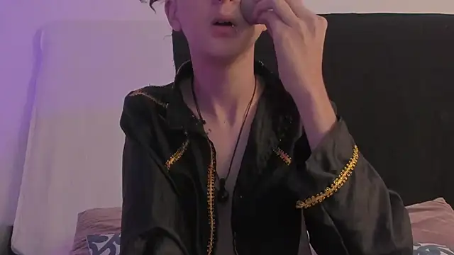 Snapshot of BonnieCute_ chatting on 03.08.25 BonnieCute online show from 03.08.25