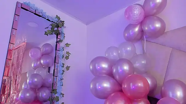 Snapshot of BonnieCute_ chatting on 03.09.25 BonnieCute online show from 03.09.25