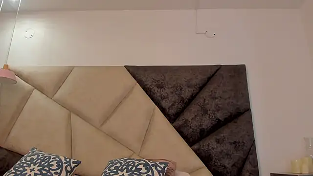 Snapshot of BonnieCute_ chatting on 10.06.25 BonnieCute online show from 10.06.25