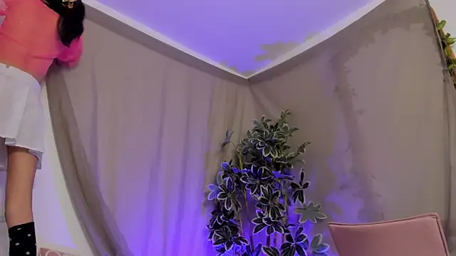 Snapshot of BonnieCute_ chatting on 10.10.25 BonnieCute online show from 10.10.25